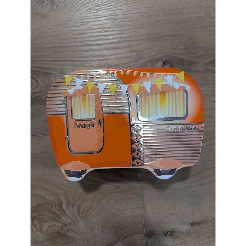 5/25 Benefit Cosmetics Camper Tin